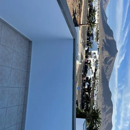 Вилла Close To Marina Rubicon With Great Views *